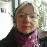 nachdenkliche Frau